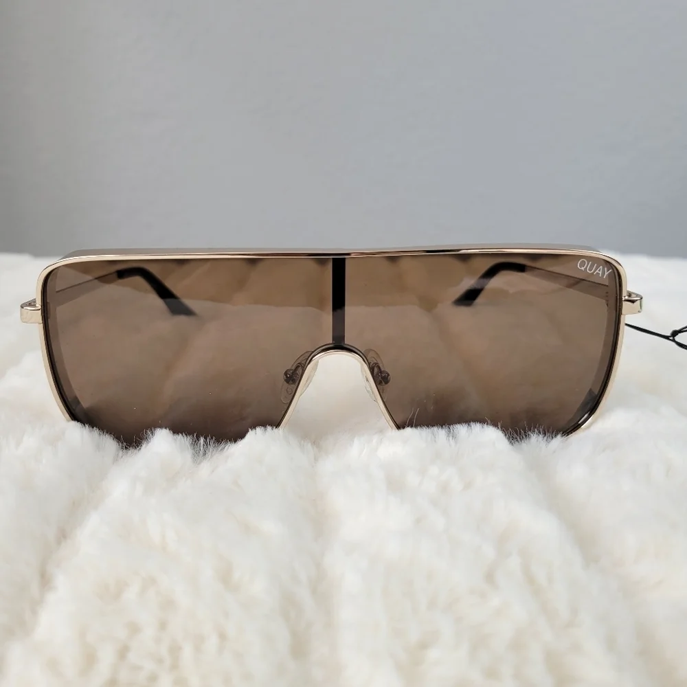 QUAY // ltd ed kylie jenner collab gold frame brown lens shield sunglasses